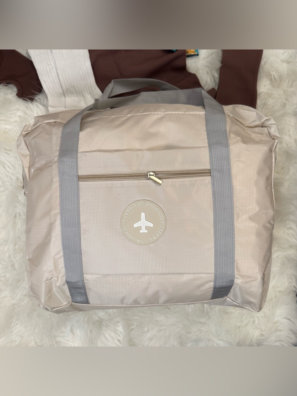 Travel Comfort Bundle Taupe Brown Neutral Set NWT Pillow Bag Skincare Essentials - Picture 5 of 10